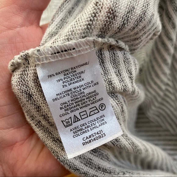 Ann Taylor LOFT Sleep Gray White Stripe Long Sleeve Size S - Picture 3 of 5